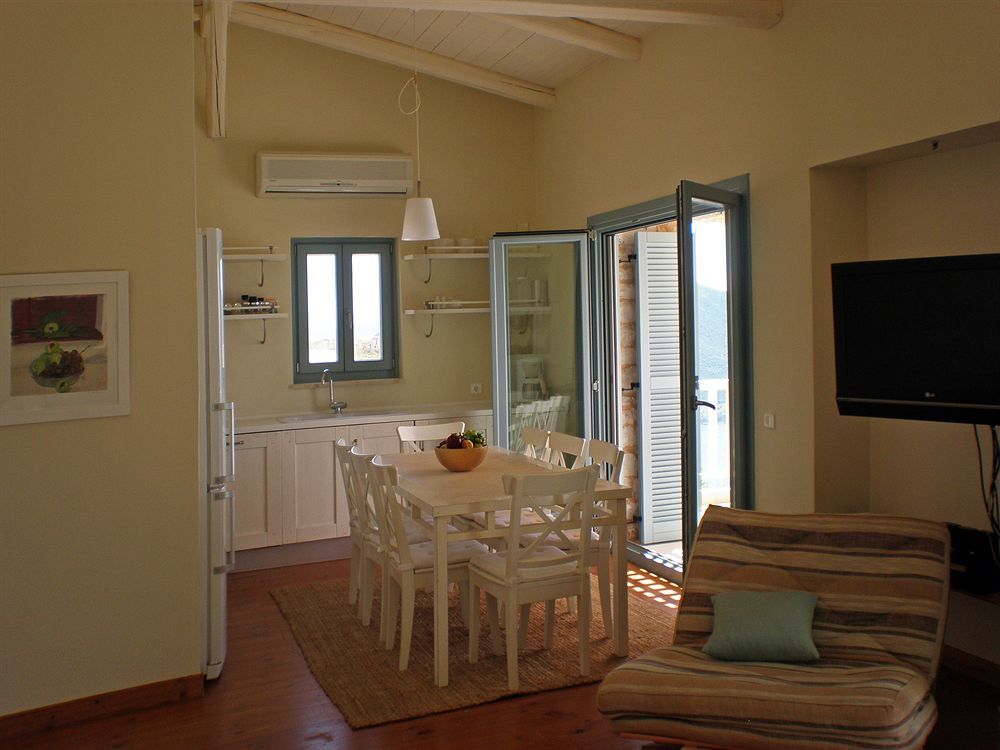 Urania Luxury Villas Pondi Exterior foto